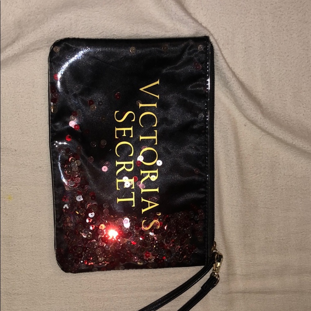 victoria secret wristlet